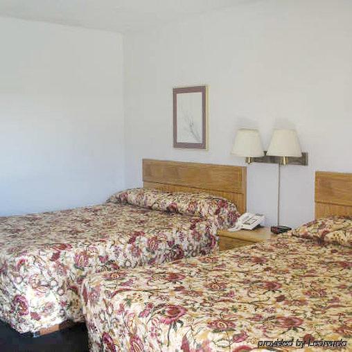 Vagabond Inn Cedar City Room photo